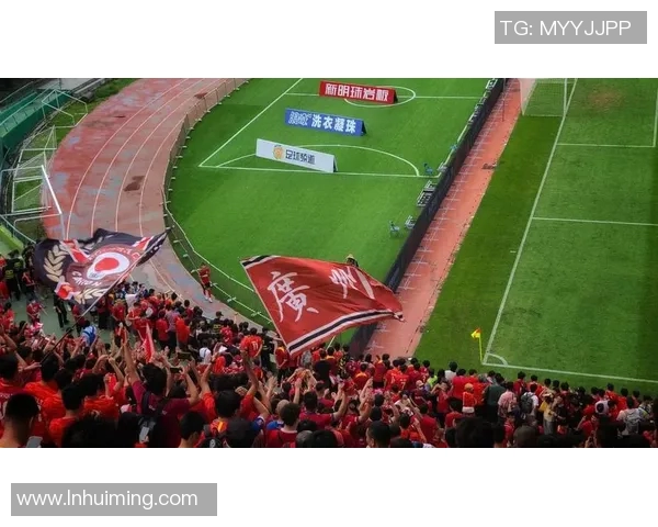 武汉足球队的辉煌征程与邀请赛的精彩瞬间全景回顾