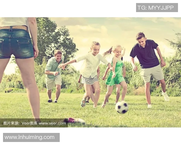 快乐踢足球的日子我和小伙伴们的精彩比赛与成长故事